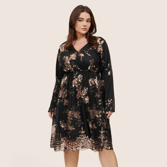 BloomChic Dresses & Skirts - BloomChic Black and Rose Gold Long Sleeve Dress